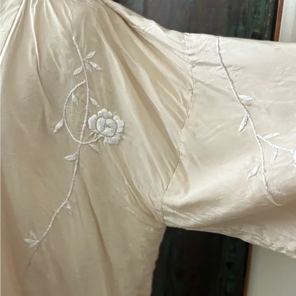 Vintage Japanese Embroidered raw silk Kimono jacket with rare white peacock S - Picture 5 of 8